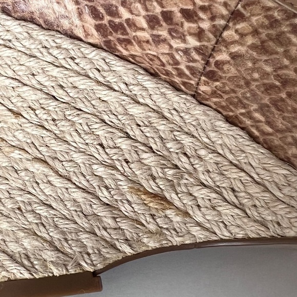 Nine West "Motocross" Peep Toe Tan Snakeskin Wedge Size 10 Includes Box - Picture 6 of 7